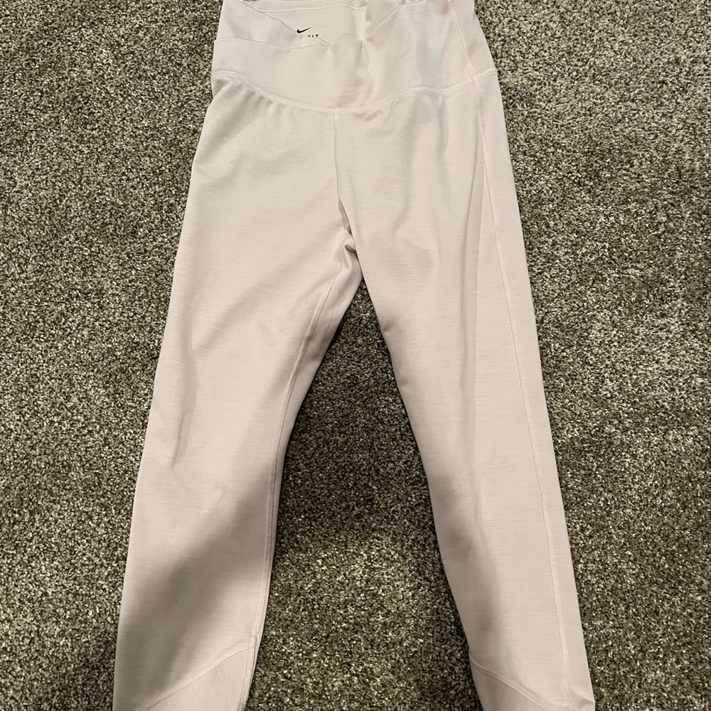 Size M nike dry fit